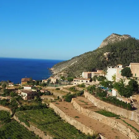 Busquets - Tramuntana Баньяльбуфар
